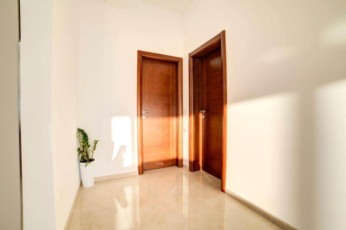 Villa Jelena With Private Pool - Lapcici Будва Екстериор снимка