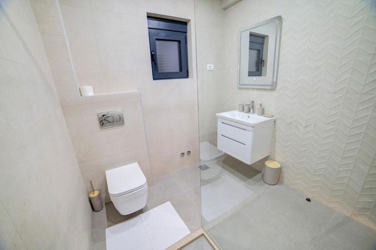 Villa Jelena With Private Pool - Lapcici Будва Екстериор снимка