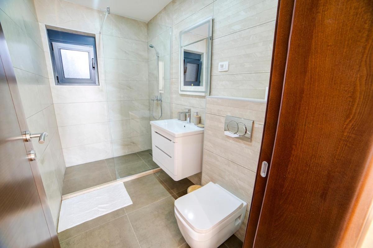 Villa Jelena With Private Pool - Lapcici Будва Екстериор снимка